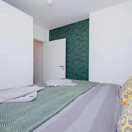 Suedstrandquartier, Cor Зеллин