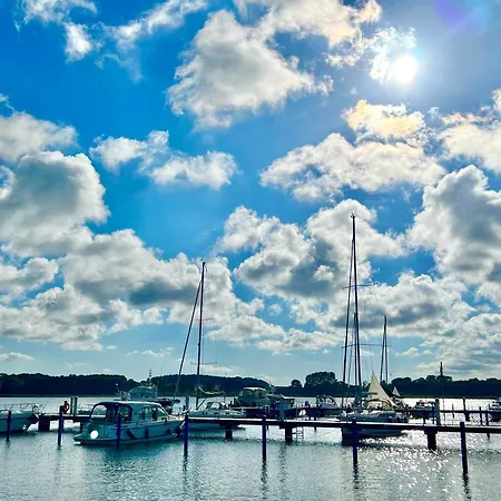 Апартаменты Suedstrandquartier, Cor Зеллин